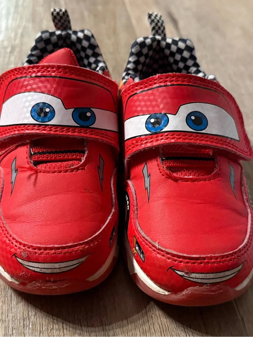 Disney Pixar Kids Lightning McQueen Shoes Size 9